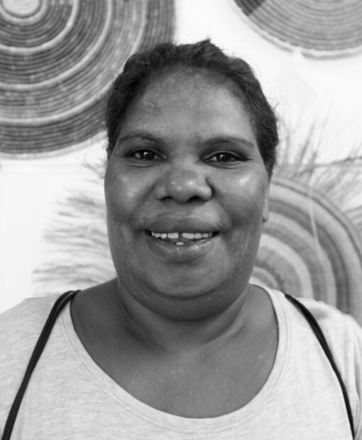 <br>Burŋanydji #2 Gaykamaŋu</br><strong>Marrakulu</strong><br>77cm x 09cm</br><br>ID: 6132-23</br> - Image 3