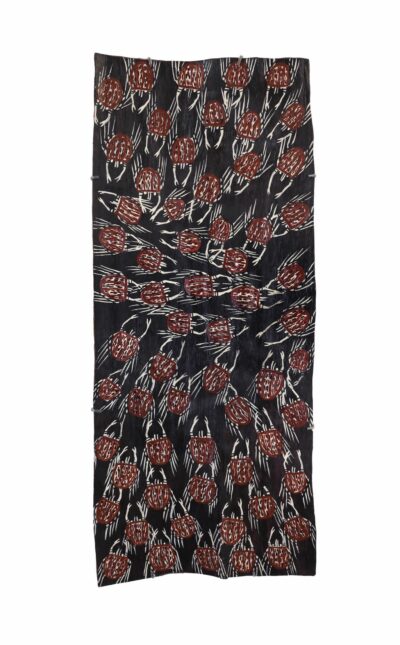 <br>Datjuluma Guyula</br><strong>Gunyan</strong><br>107 x 40 cm</br><br>ID: 5323-23</br>