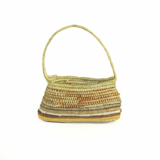 <br>Gawiŋu Samantha Dalparri</br><strong>Bathi </strong><br>34 x 31cm</br><br>ID: 5167-25</br>
