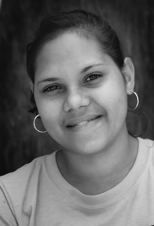 <br>Munuy’ŋu Marika</br><strong>Young Power</strong><br>Image Size: 36 x 25cm; Paper Size: 61 x 38; Somerset</br><br>ID: 2903-25</br> - Image 2