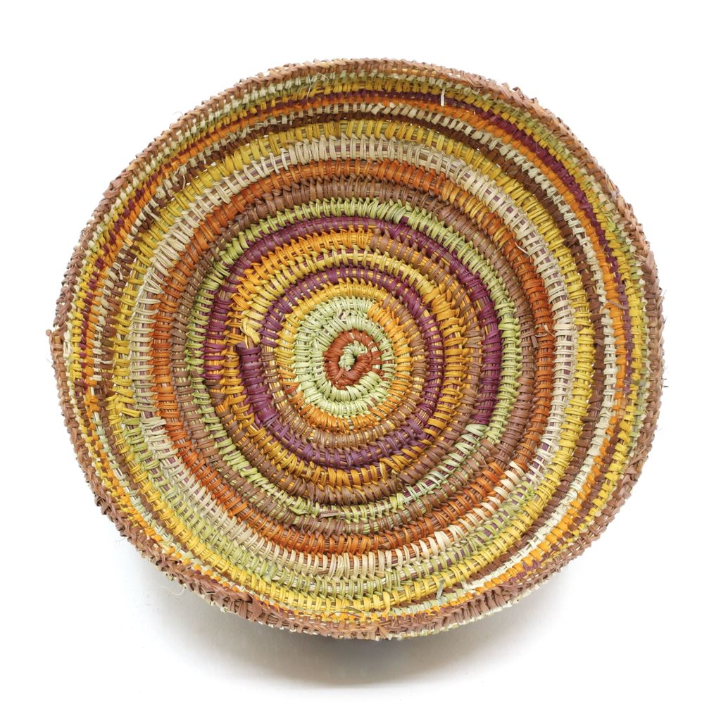 <br>Daliwuy Yunupiŋu</br><strong>Bathi (Coiled Basket)</strong><br>9 x 24 x 25cm</br><br>ID: 5477-25</br>
