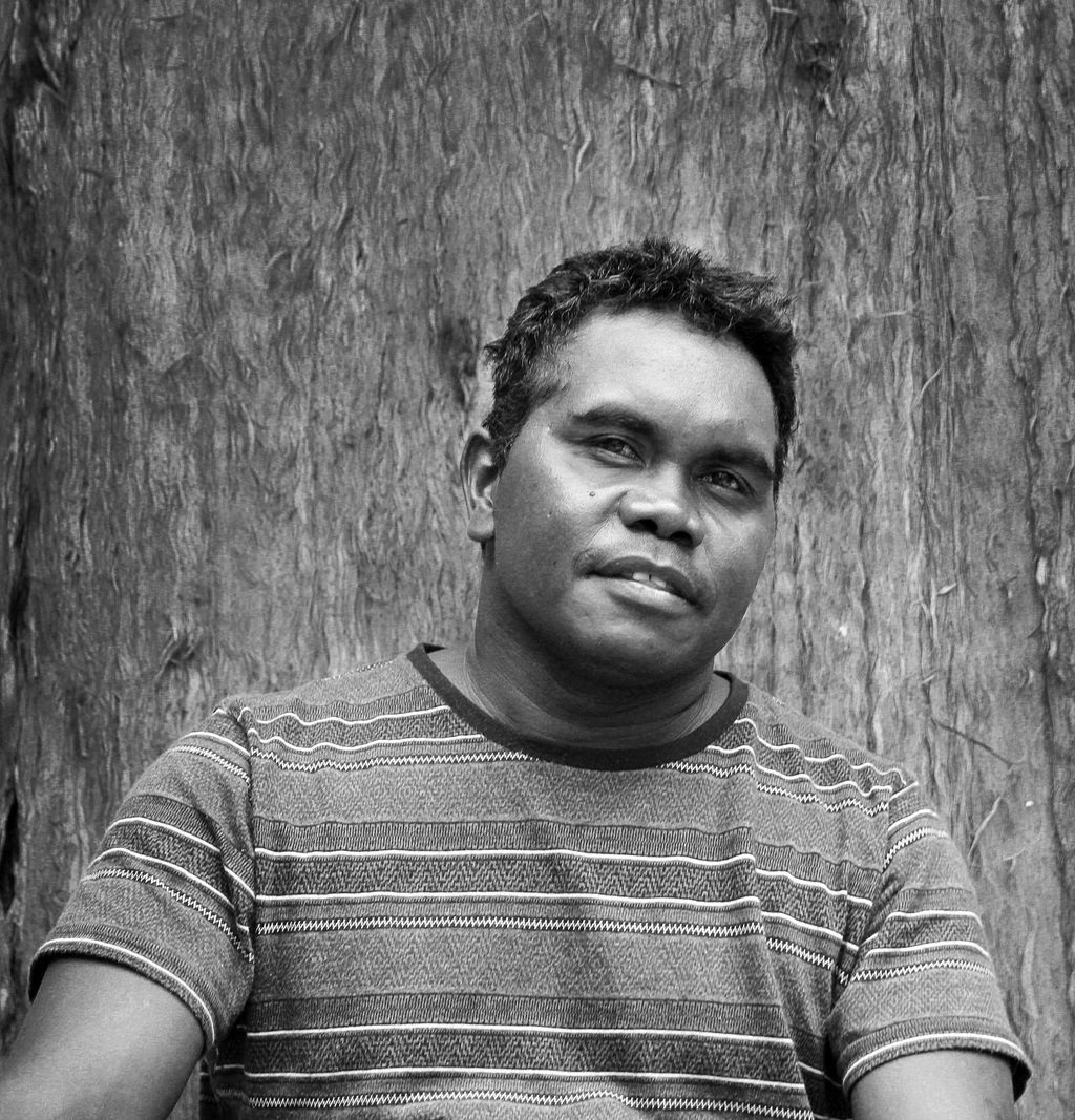 <br>Yinimala Gumana</br><strong>Gäṉgaṉ </strong><br>103 x 31cm</br><br>ID: 2958-24</br> - Image 2