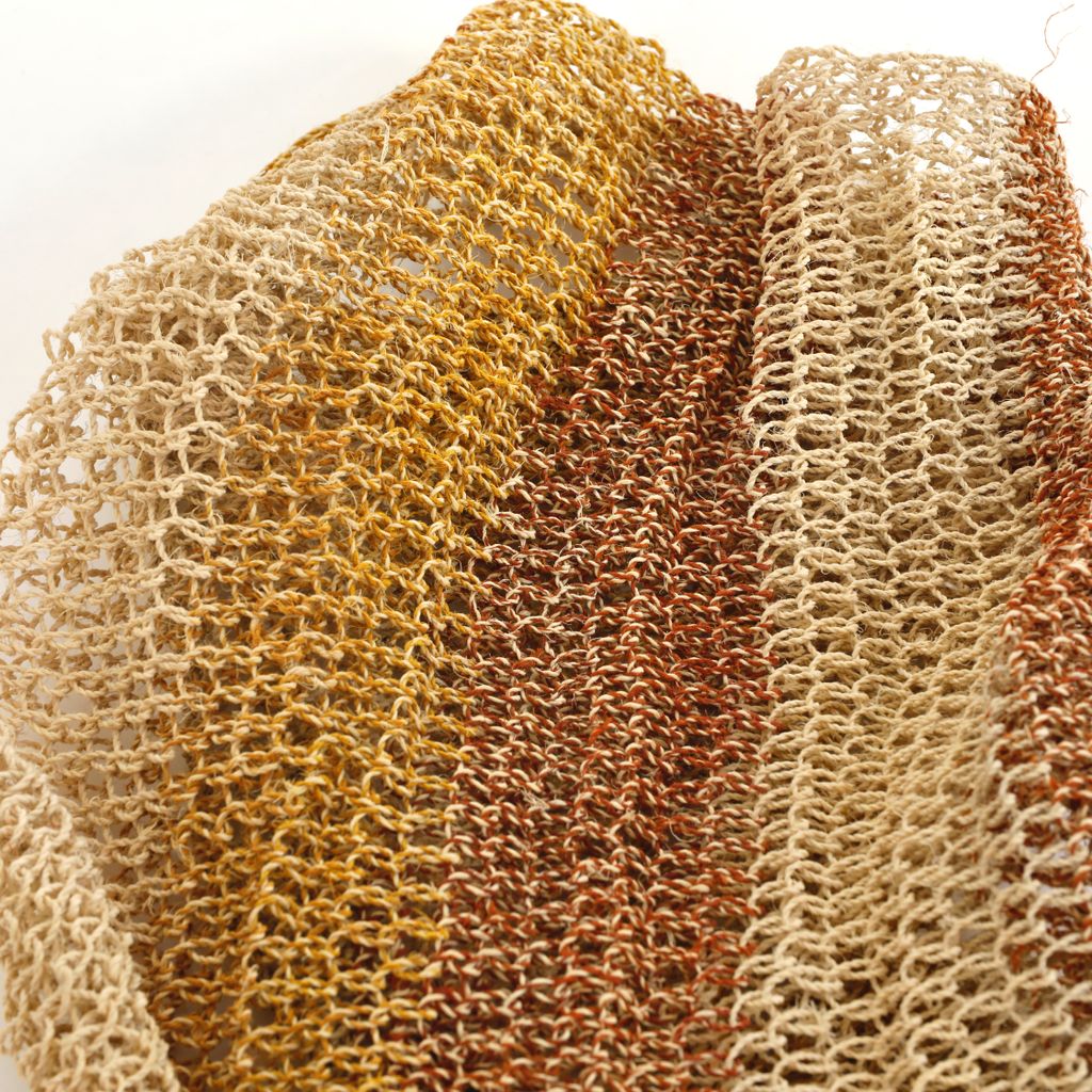 <br>Wopurrma  Guyula</br><strong>Bathi Gay'wu String basket</strong><br>50 x 31cm</br><br>ID: 4790-25</br> - Image 2