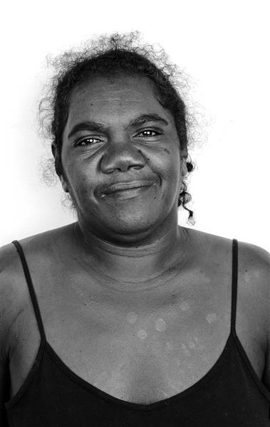 Buwanana #2 </br><strong>Earrings </strong><br> 3.5cm - Image 2