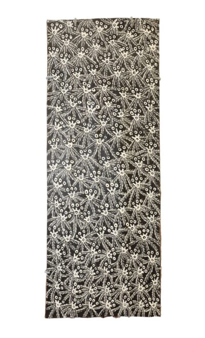 <br>Muluymuluy Wirrpanda</br><strong>Buḻwutja </strong><br>77 x 29cm</br><br>ID: 382-25</br>