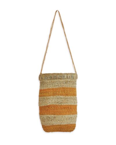 <br>Rrawuruwuy Dhamarrandji</br><strong>Bol'pu</strong><br>30 x 9 x 19cm</br><br>ID: 1793-26</br>