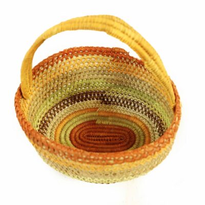 <br>Milpuna Bidiŋgal</br><strong>Bathi</strong><br>Basket: 24 x 11.5cm; Handle: 10cm</br><br>ID: 2621-26</br>